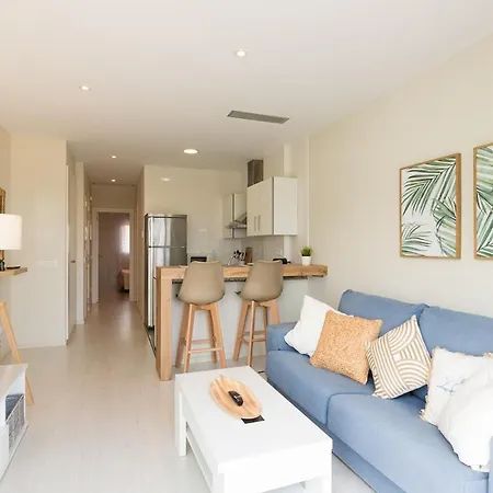 Escape To The Sea And Pool In شقة