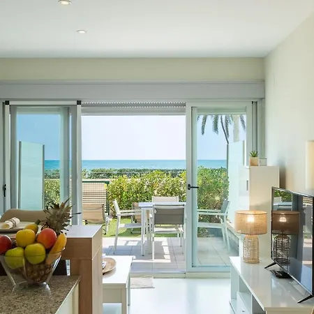 Escape To The Sea And Pool In