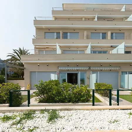 شقة Escape To The Sea And Pool In *