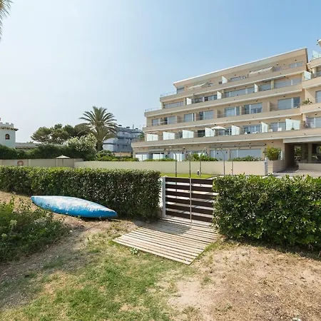 Escape To The Sea And Pool In *